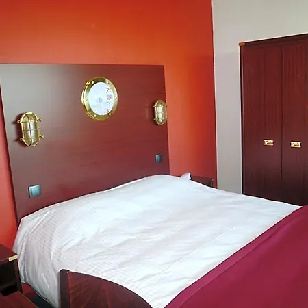 Hotell Les Gens De Dunkerque By Popinns 2*